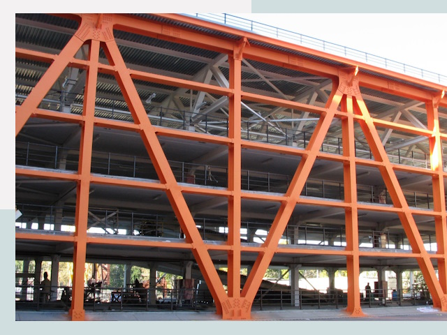 Многоуровневые паркинги в Старая Русса от 611 руб.