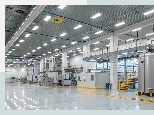 Освещение ангаров в Старой Руссе от 611 руб. - Эффективные решения